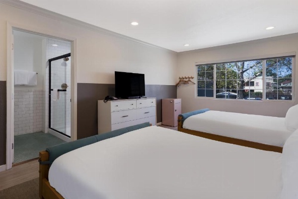 Signature Inn Oakland image 17