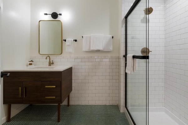 Signature Inn Oakland image 18