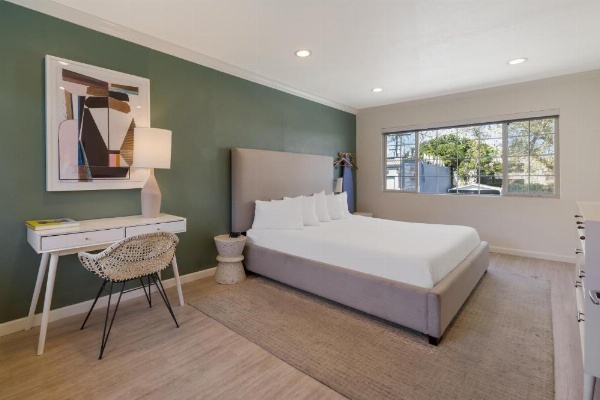 Signature Inn Oakland image 47